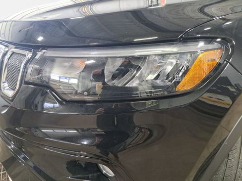 Certified 2022 Jeep Compass Limited image 28