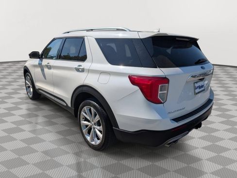 Used 2021 Ford Explorer Platinum w/ Equipment Group 601A AWD/4WD image 3