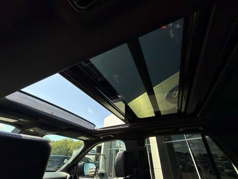 Used 2020 Ford Expedition XLT w/ Equipment Group 202A image 15