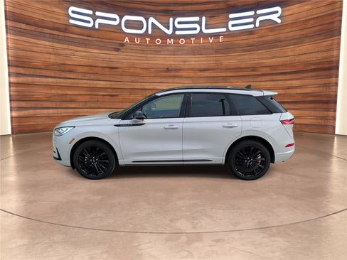 Used 2023 Lincoln Corsair Reserve w/ Equipment Group 202A image 2