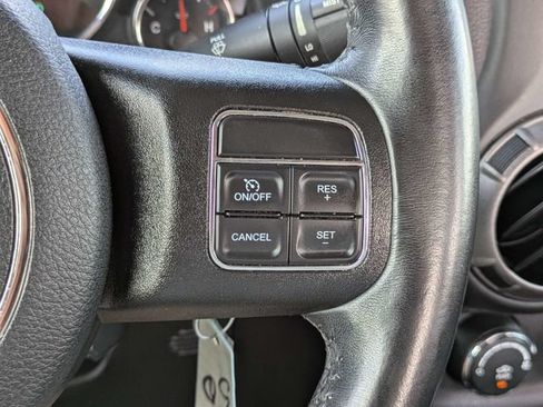 Used 2018 Jeep Wrangler Sport AWD/4WD image 21