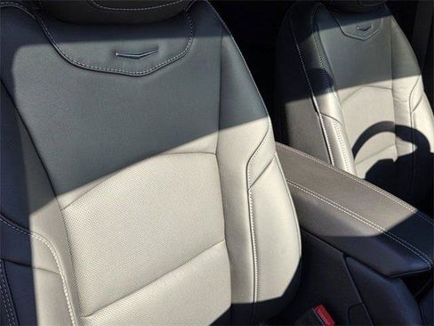 Certified 2025 Cadillac XT4 Premium Luxury image 18