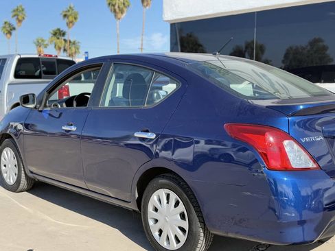 Used 2019 Nissan Versa SV image 2