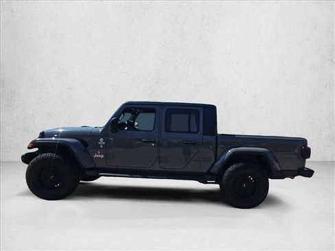Used 2020 Jeep Gladiator Overland AWD/4WD image 4