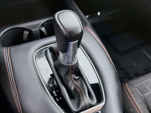Used 2025 Honda HR-V Sport image 15
