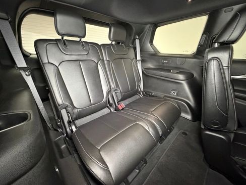 Used 2024 Jeep Grand Cherokee L Limited w/ Black Appearance Package image 9