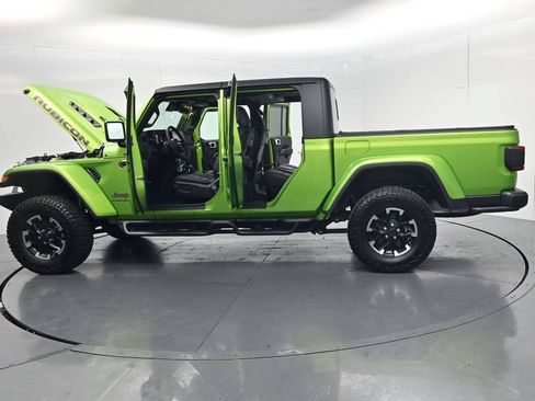 Used 2025 Jeep Gladiator Rubicon w/ Convenience Group AWD/4WD image 63