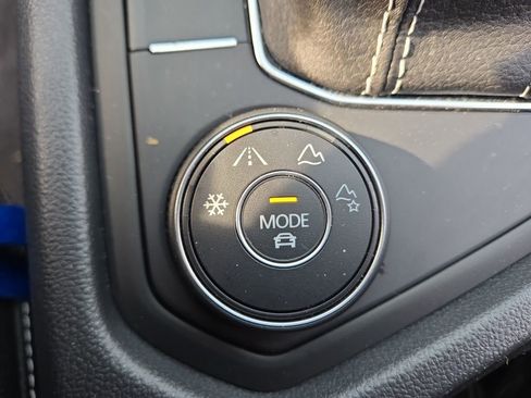 Used 2022 Volkswagen Taos SE image 29