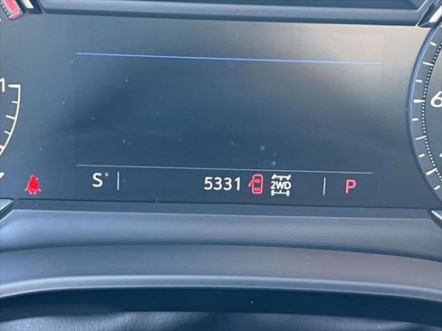 Certified 2025 Cadillac XT6 Luxury AWD/4WD image 27