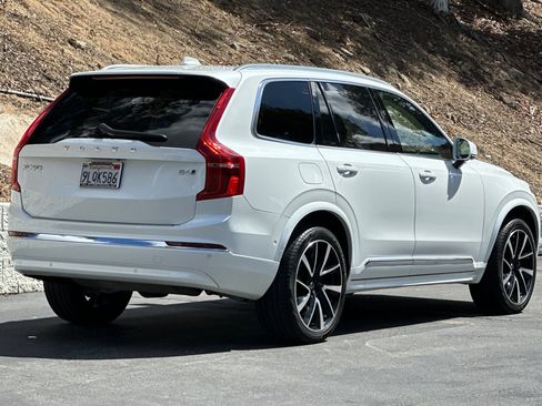 Certified 2024 Volvo XC90 B6 Ultimate w/ Protection Package Premier AWD/4WD image 4