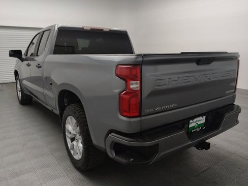Used 2020 Chevrolet Silverado 1500 Custom w/ Custom Value Package RWD image 5