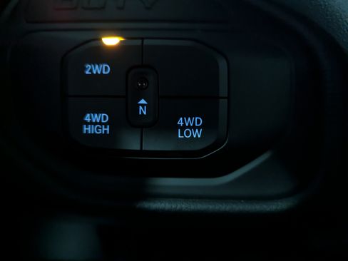 Used 2026 RAM 2500 Big Horn AWD/4WD image 20