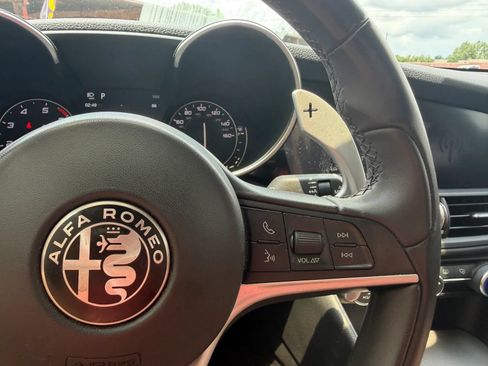 Used 2017 Alfa Romeo Giulia w/ Sport Appearance Package RWD image 23