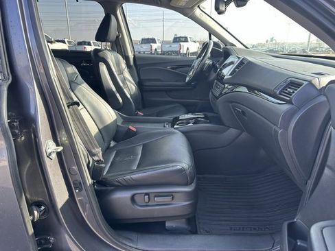 Used 2017 Honda Pilot Elite image 22
