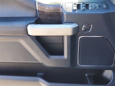 Used 2022 Ford F250 Lariat w/ Lariat Ultimate Package image 24