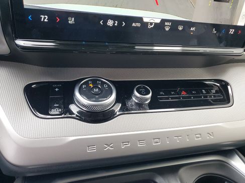 New 2025 Ford Expedition Max Active image 17