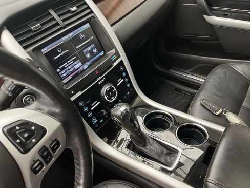 Used 2014 Ford Edge Limited w/ Equipment Group 301A AWD/4WD image 18
