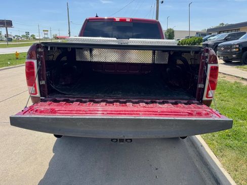 Used 2017 RAM 1500 Laramie w/ Convenience Group AWD/4WD image 10