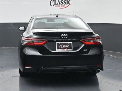 Used 2024 Toyota Camry SE image 8