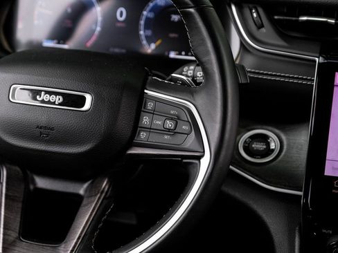 Used 2022 Jeep Grand Cherokee L Limited image 28