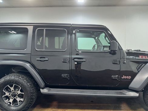Used 2019 Jeep Wrangler Unlimited Rubicon image 32