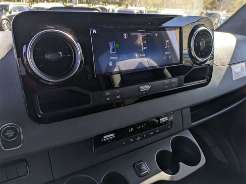 New 2025 Mercedes-Benz Sprinter 2500 image 6