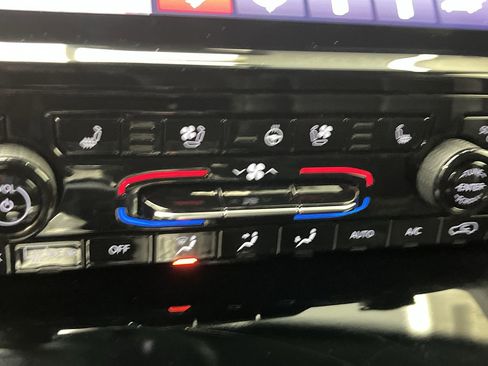 Used 2024 Jeep Grand Cherokee L Limited w/ Luxury Tech Group II image 25