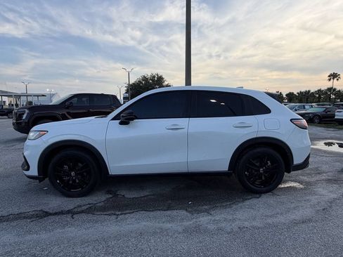 Used 2023 Honda HR-V Sport image 8