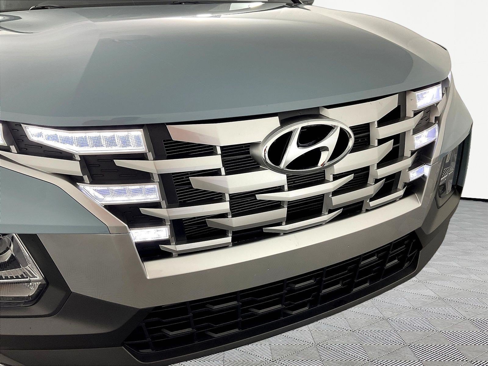 Used 2023 Hyundai Santa Cruz SEL AWD/4WD image 32