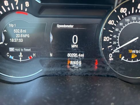 Used 2018 Lincoln MKC Select w/ Select Plus Package AWD/4WD image 8