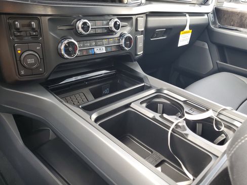 New 2026 Ford F250 Lariat w/ FX4 Off-Road Package image 19