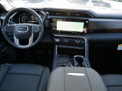 New 2026 GMC Sierra 2500 Denali w/ Denali Reserve Package image 14