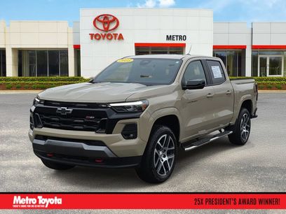 Used 2023 Chevrolet Colorado Z71 w/ Z71 Convenience Package 2