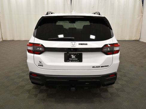 New 2026 Honda Pilot Black Edition image 6