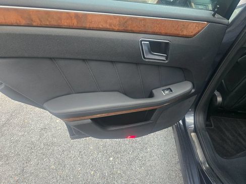 Used 2012 Mercedes-Benz E 350 4MATIC Sedan image 17