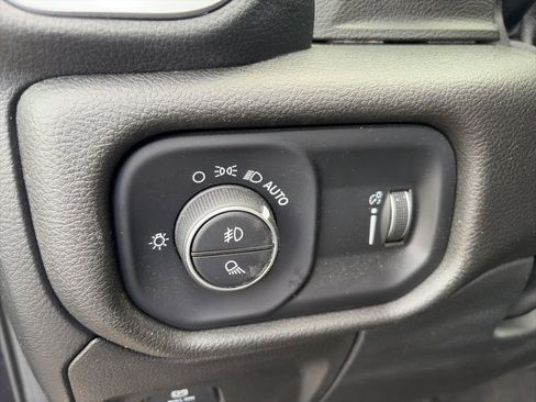 Used 2020 RAM 1500 Big Horn AWD/4WD image 14