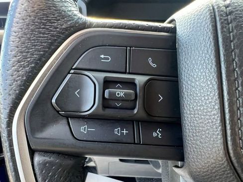 Used 2024 Toyota Tacoma TRD Off-Road AWD/4WD image 9