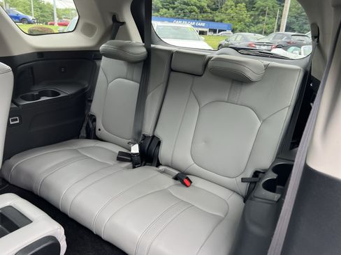 Used 2024 Honda Pilot Touring image 26