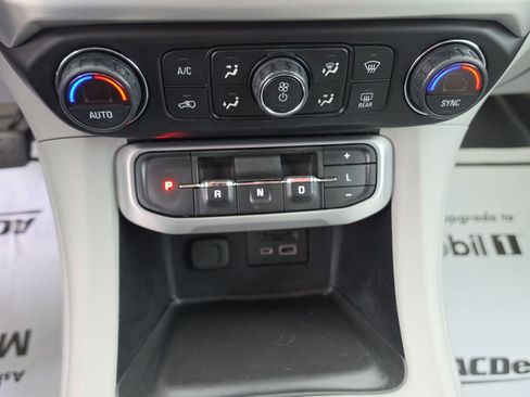 Used 2021 GMC Acadia SLT w/ Technology Package FWD image 28
