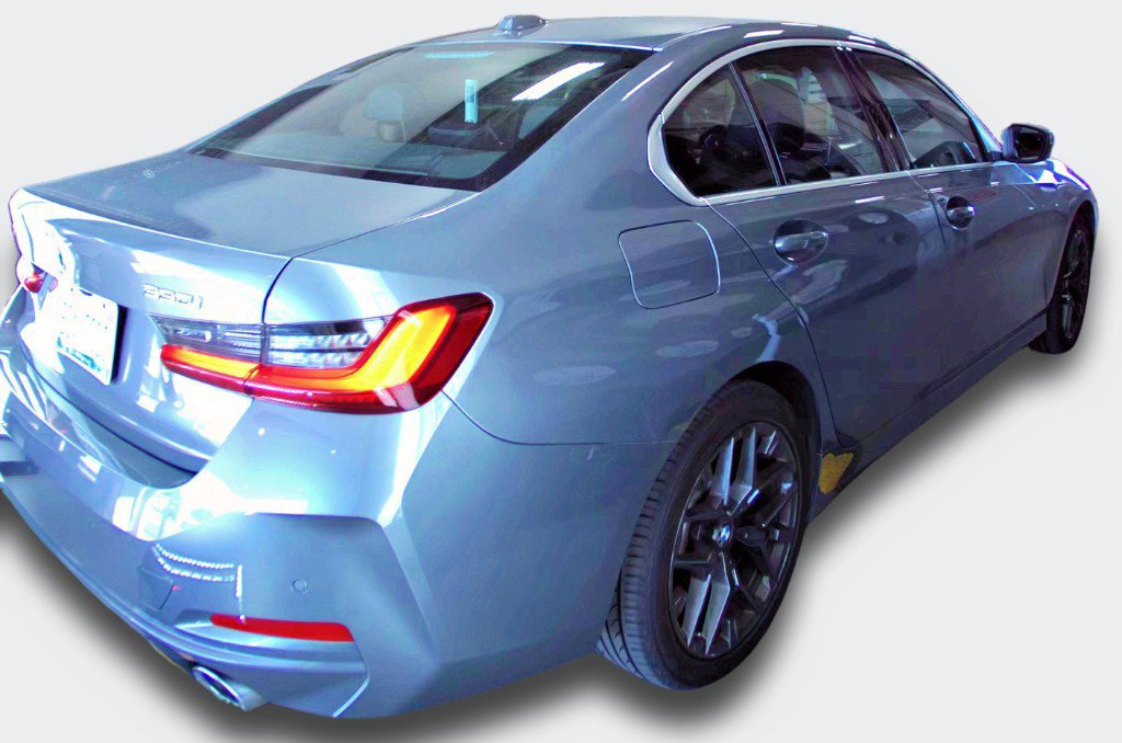 Used 2026 BMW 330i xDrive Sedan AWD/4WD image 3