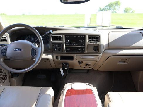 Used 2004 Ford Excursion Limited AWD/4WD image 35