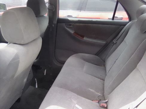 Used 2005 Toyota Corolla FWD image 5