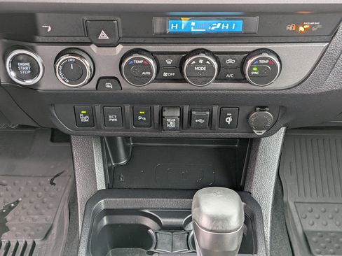 Used 2023 Toyota Tacoma TRD Sport image 33