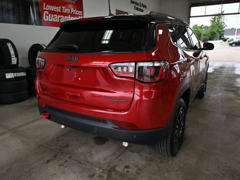 Used 2025 Jeep Compass Trailhawk AWD/4WD image 6