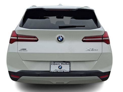 Used 2025 BMW X3 xDrive30i w/ Premium Package image 5