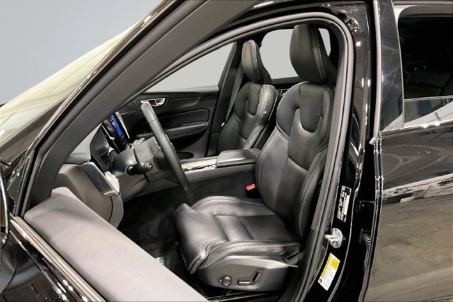 Certified 2024 Volvo XC60 T8 Ultimate AWD/4WD image 28