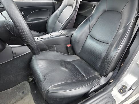 Used 2005 MAZDA MX-5 Miata LS image 18