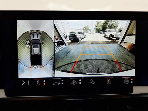 Used 2024 Chevrolet Silverado 1500 LT w/ Safety Package RWD image 13