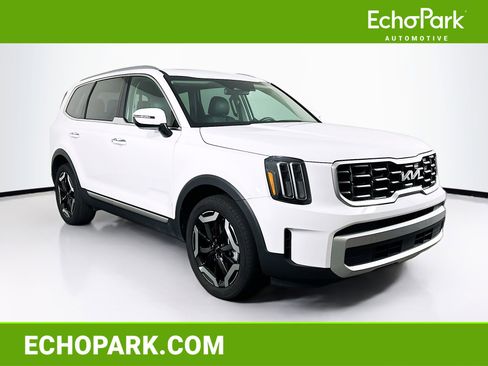 Used 2025 Kia Telluride S FWD image 1
