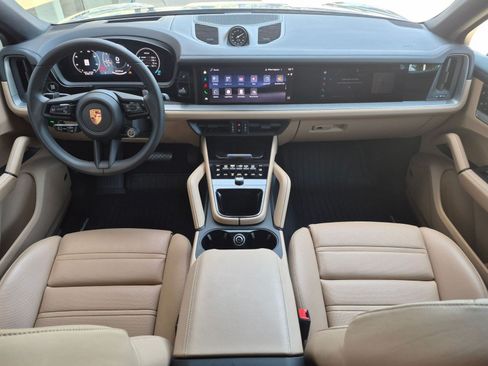 Certified 2026 Porsche Cayenne Coupe AWD/4WD image 21